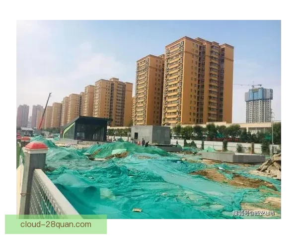 博尔顿俱乐部周边环境特色与交通便利全面解析
